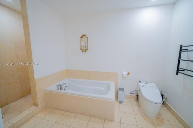 20000 E Country Club Dr 409, Aventura, FL 33180