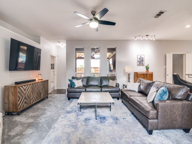 1221 E Oak Street, Wylie, TX 75098