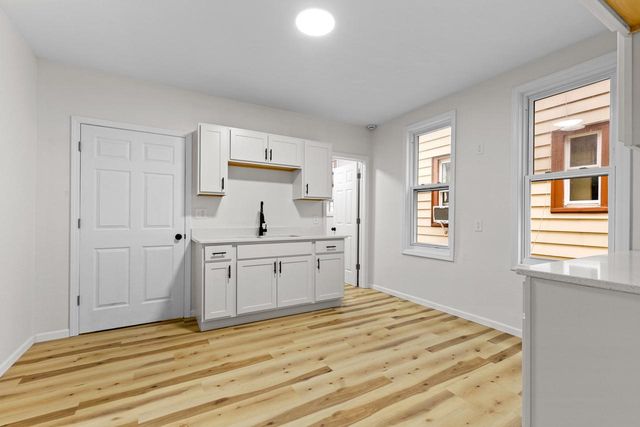 2364 S 20th STREET, Milwaukee, WI 53215