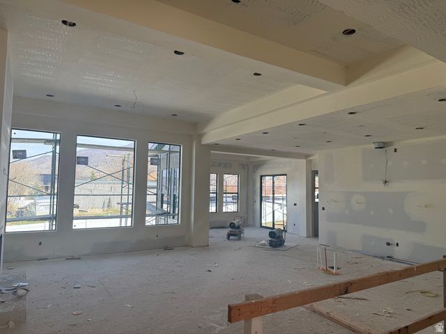 136 W SUMMERHILL LN, Centerville, UT 84014