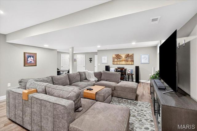 53 Fountain Valley Court, St Peters, MO 63376