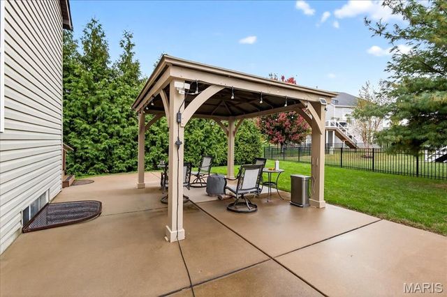 53 Fountain Valley Court, St Peters, MO 63376