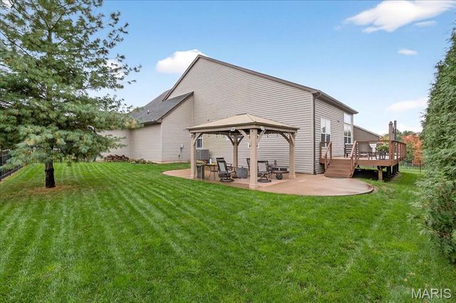 53 Fountain Valley Court, St Peters, MO 63376