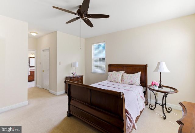 31 SILVER CREEK DR, Mantua, NJ 08051