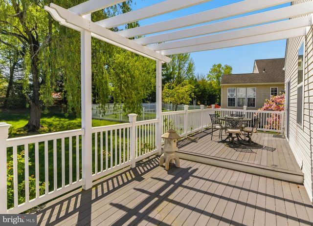 31 SILVER CREEK DR, Mantua, NJ 08051