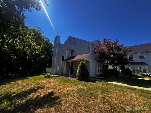 8 Harmony Way, Sayreville, NJ 08872