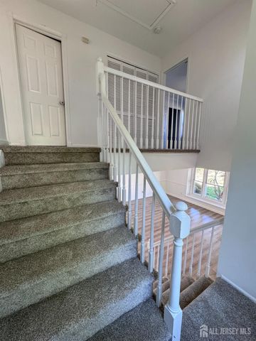 8 Harmony Way, Sayreville, NJ 08872