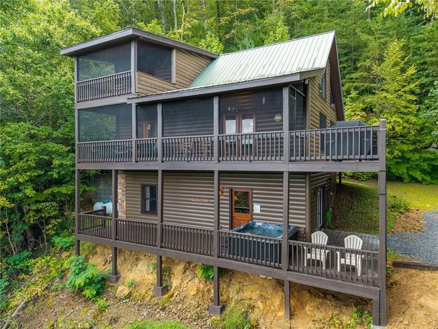 624 Rhonda Lane, Mineral Bluff, GA 30559