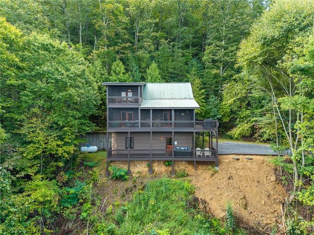 624 Rhonda Lane, Mineral Bluff, GA 30559