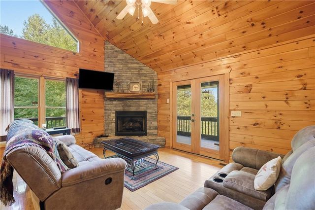 624 Rhonda Lane, Mineral Bluff, GA 30559