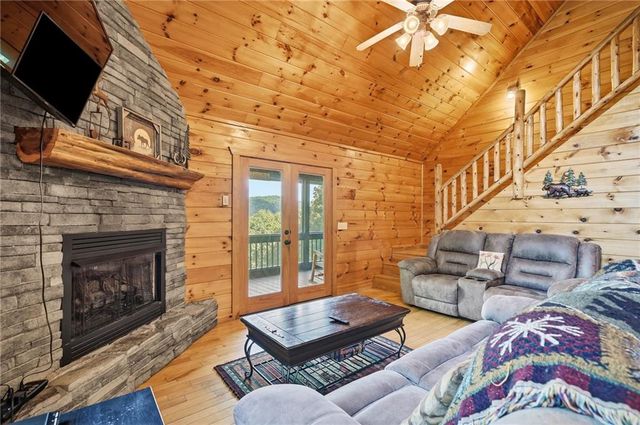624 Rhonda Lane, Mineral Bluff, GA 30559