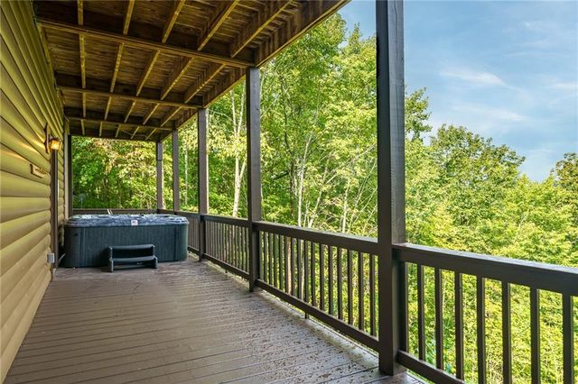 624 Rhonda Lane, Mineral Bluff, GA 30559