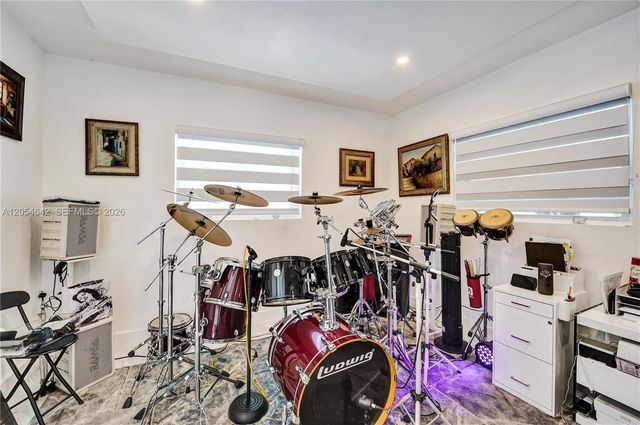 3701 Mckinley St, Hollywood, FL 33021