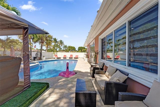 3701 Mckinley St, Hollywood, FL 33021