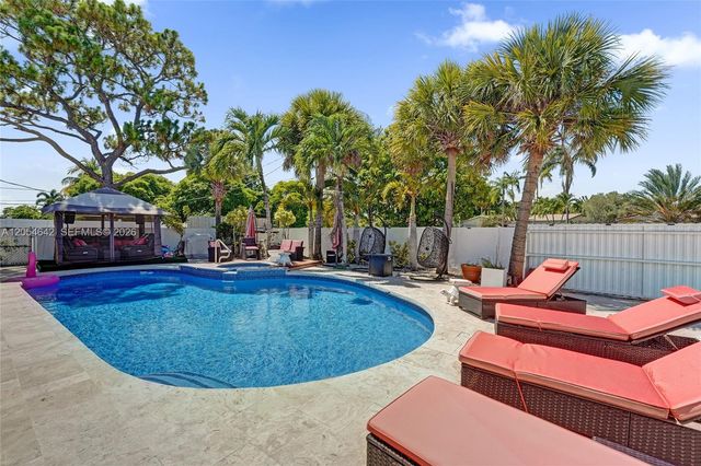 3701 Mckinley St, Hollywood, FL 33021