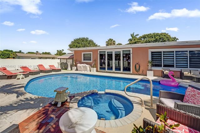 3701 Mckinley St, Hollywood, FL 33021