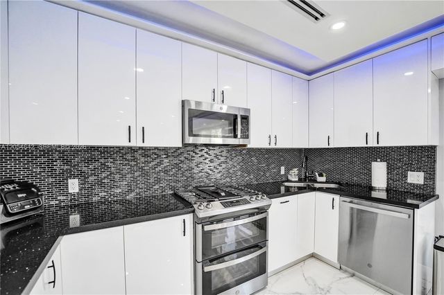 3701 Mckinley St, Hollywood, FL 33021