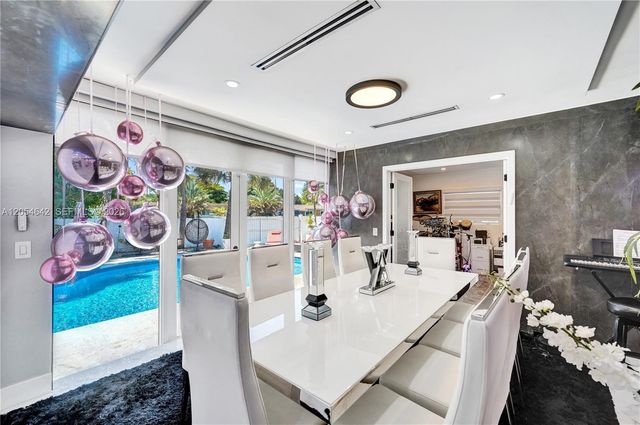3701 Mckinley St, Hollywood, FL 33021