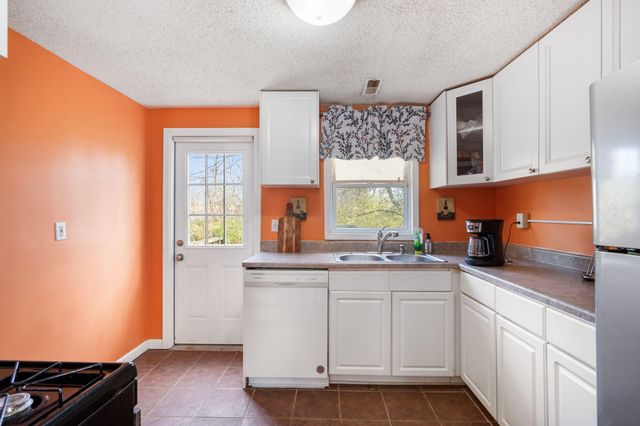 208 N GARTH AVE, Columbia, MO 65203