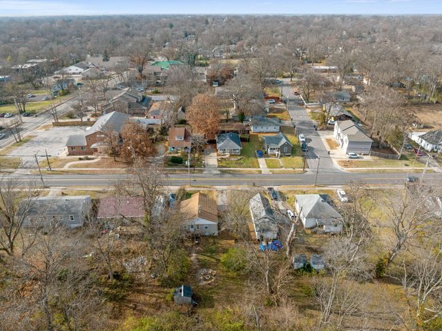 208 N GARTH AVE, Columbia, MO 65203