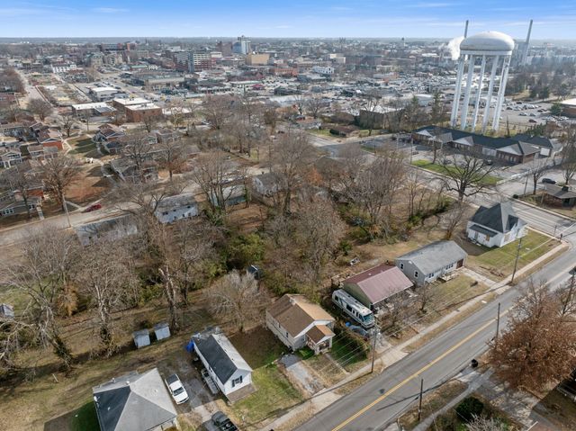 208 N GARTH AVE, Columbia, MO 65203