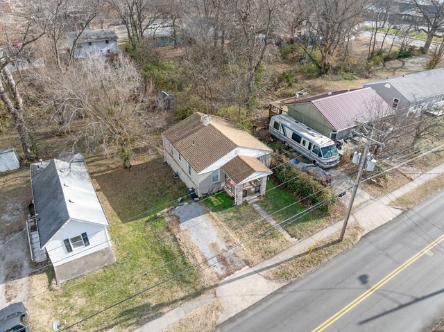 208 N GARTH AVE, Columbia, MO 65203