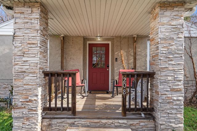 208 N GARTH AVE, Columbia, MO 65203