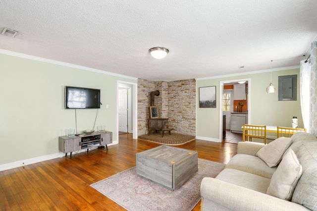 208 N GARTH AVE, Columbia, MO 65203