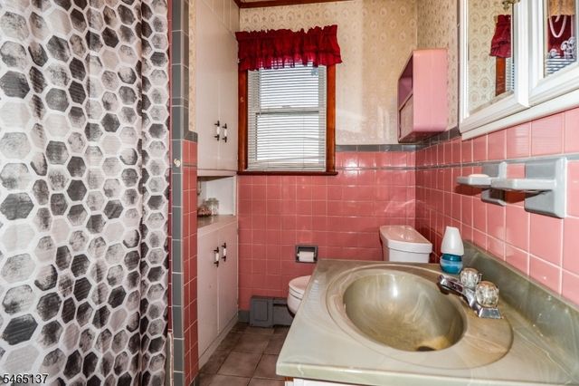 9 Castleton Ave, Franklin Twp., NJ 08873
