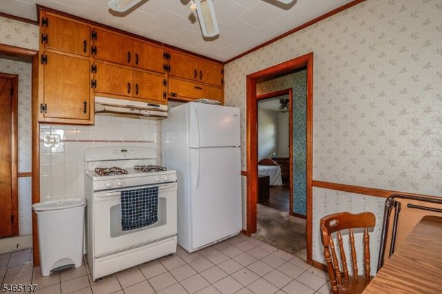 9 Castleton Ave, Franklin Twp., NJ 08873