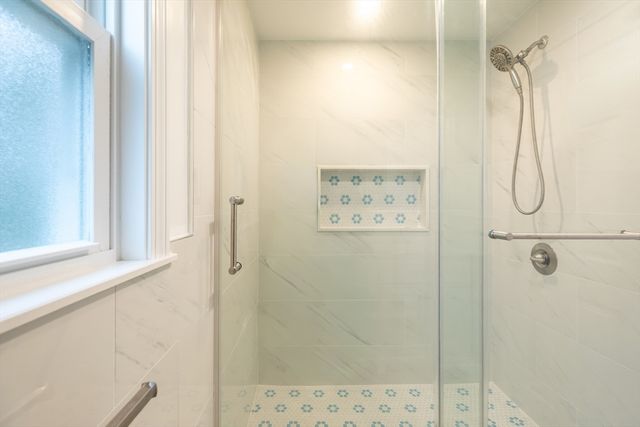 10 Parker Ave, Newton, MA 02459