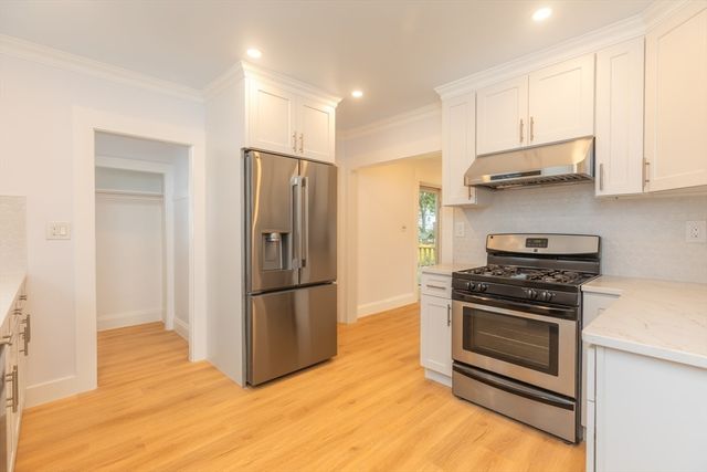 10 Parker Ave, Newton, MA 02459