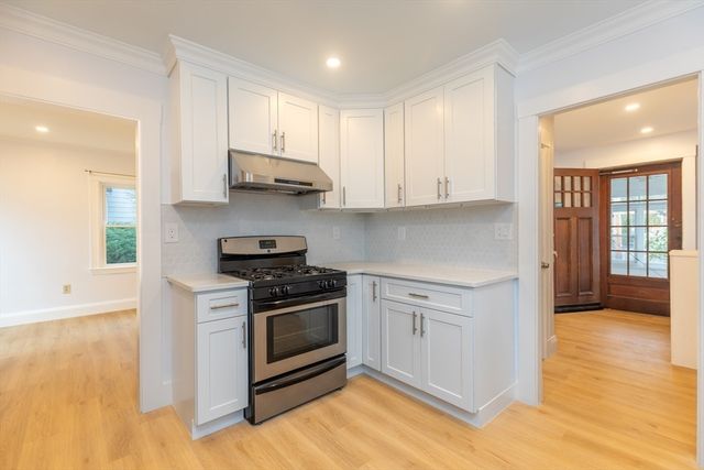 10 Parker Ave, Newton, MA 02459