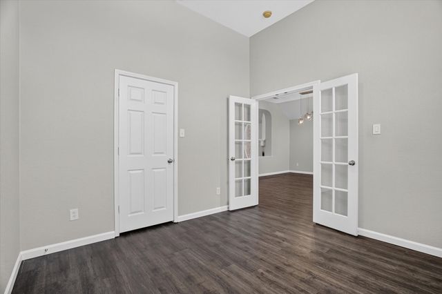 817 Peach Lane, Burleson, TX 76028