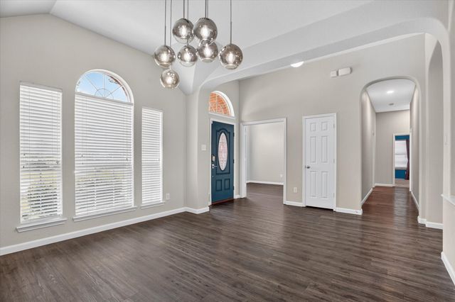 817 Peach Lane, Burleson, TX 76028