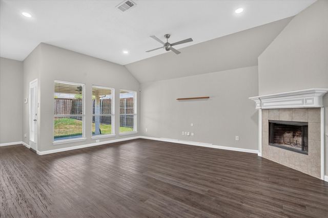 817 Peach Lane, Burleson, TX 76028