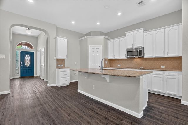 817 Peach Lane, Burleson, TX 76028