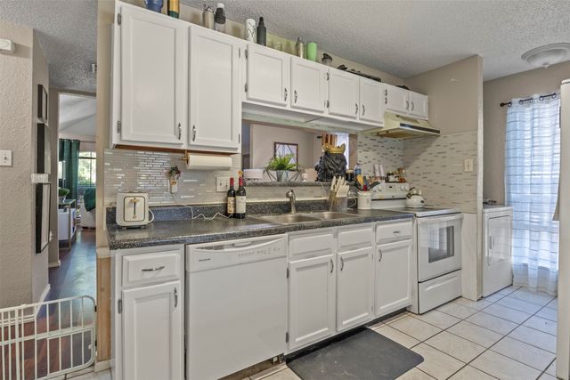 2909 Post Oak Drive, Euless, TX 76039
