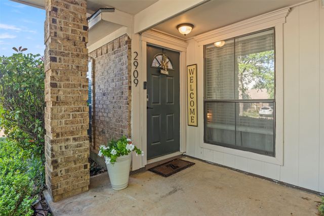 2909 Post Oak Drive, Euless, TX 76039