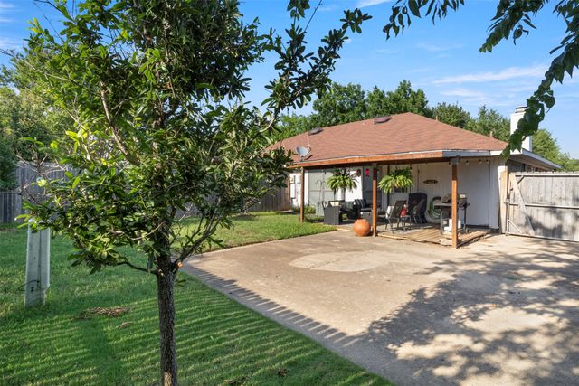 2909 Post Oak Drive, Euless, TX 76039