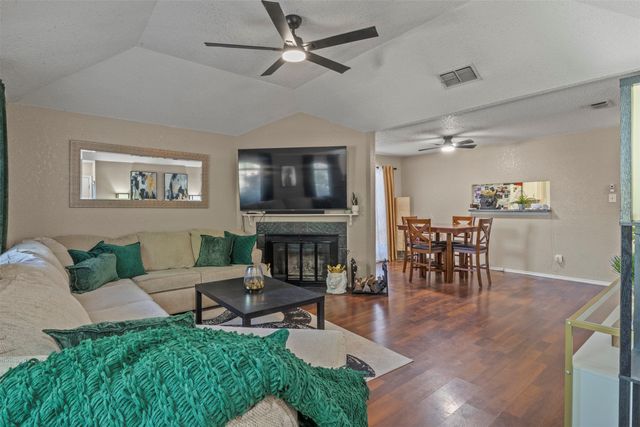 2909 Post Oak Drive, Euless, TX 76039