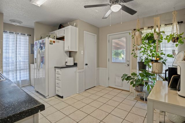 2909 Post Oak Drive, Euless, TX 76039