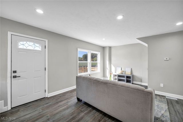 15095 Granger Road, Maple Heights, OH 44137