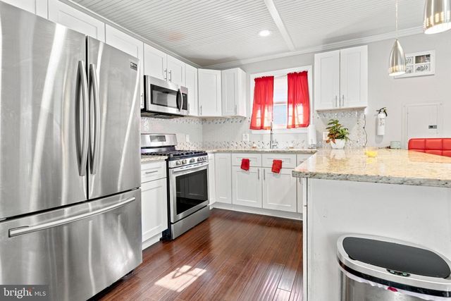 321 W EVERGREEN AVE, Somerdale, NJ 08083