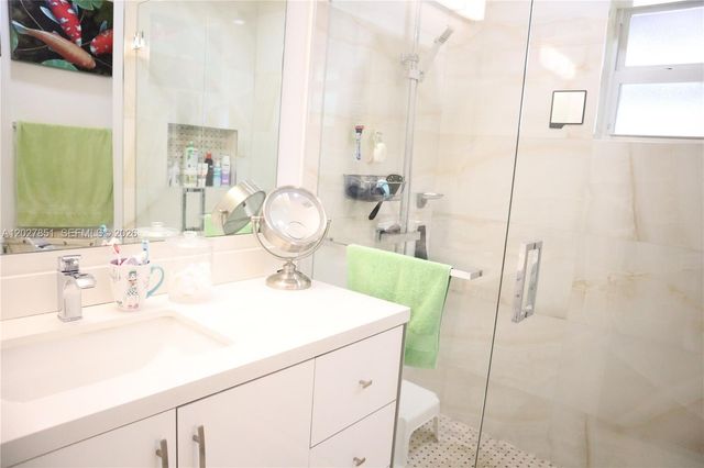 14241 SW 83rd St, Miami, FL 33183
