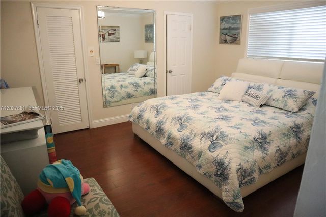 14241 SW 83rd St, Miami, FL 33183