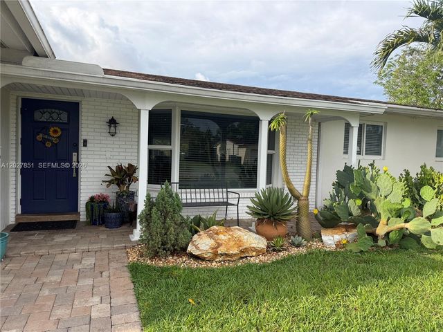 14241 SW 83rd St, Miami, FL 33183