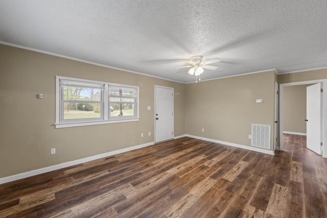 4390 S Bunker Hill Rd, Cookeville, TN 38506