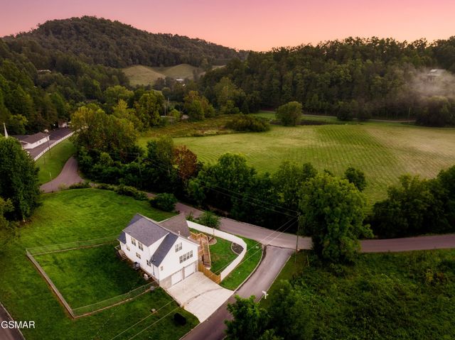 3885 Katelyns Lane, Sevierville, TN 37876