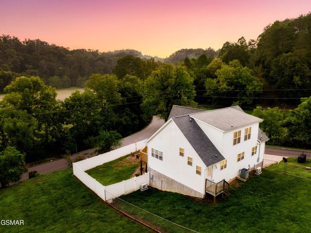 3885 Katelyns Lane, Sevierville, TN 37876